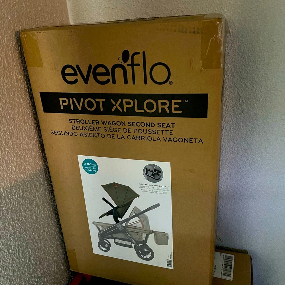 Evenflo pivot explore attachment seat